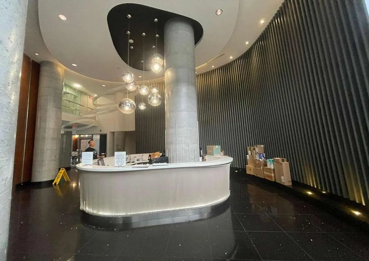 Holiday Premium Inn トロント